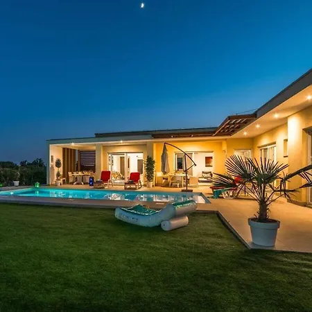 Comfortable 別荘 Štokovci